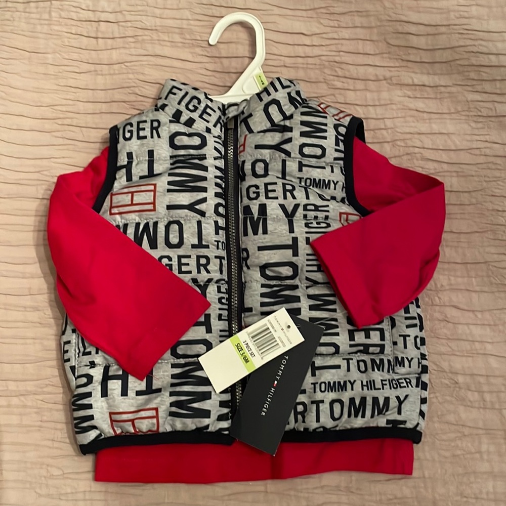 Tommy Hilfiger top + puffer vest